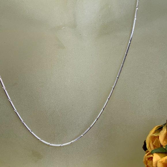 NEW 16" Real Solid Silver (not plated) Diamond Cut Snake Chain - Picture 3 of 7